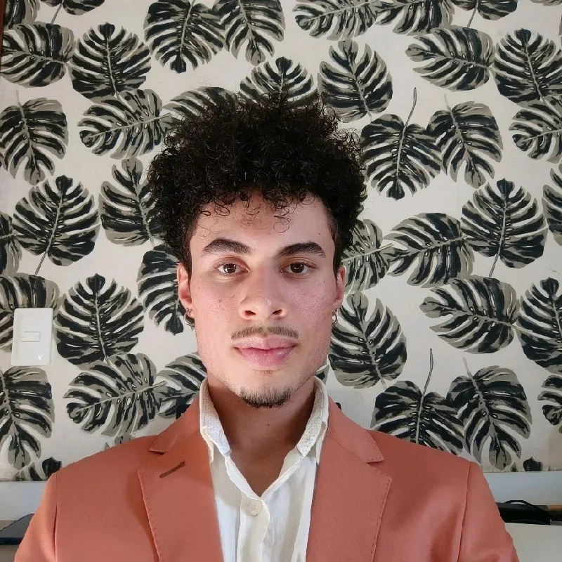 Vinícius De Souza Oliveira